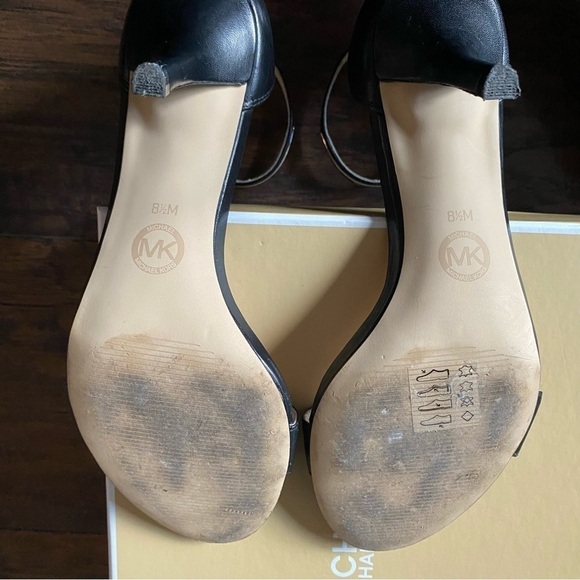 Michael Kors Womens Kristen Mid Ankle Strap Heels - Picture 4 of 11